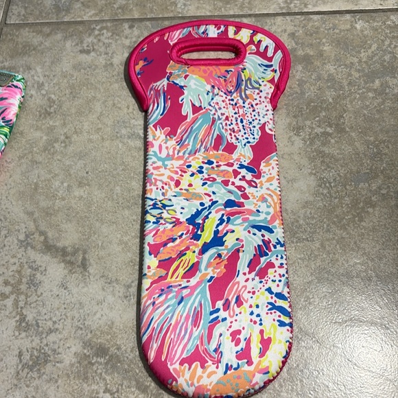 Lilly Pulitzer Coral Summer Beach Neoprene Wine Tote & Pouch Bag - Picture 3 of 13